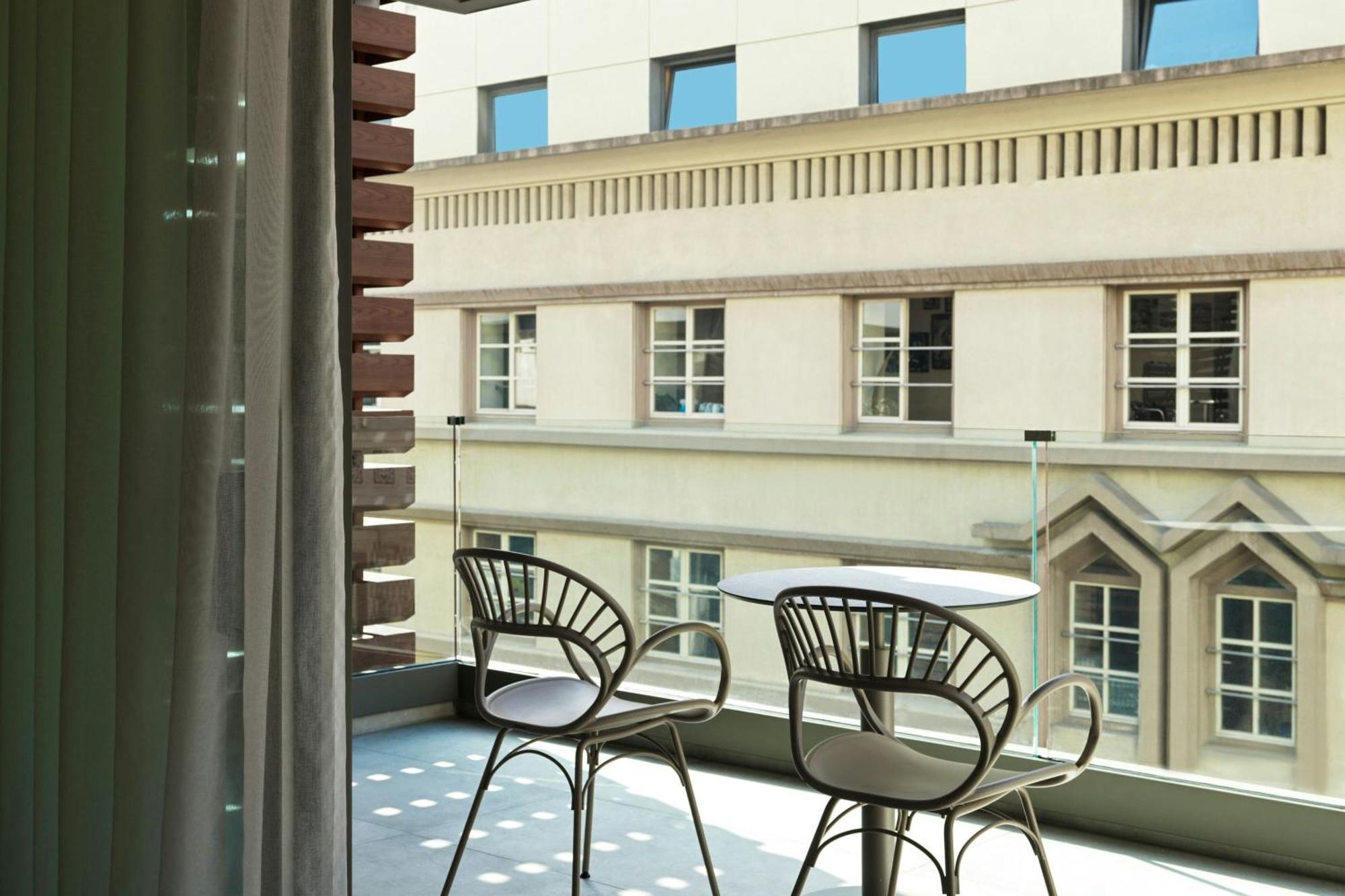Отель Monasty, Thessaloniki, Autograph Collection Экстерьер фото A balcony at the hotel