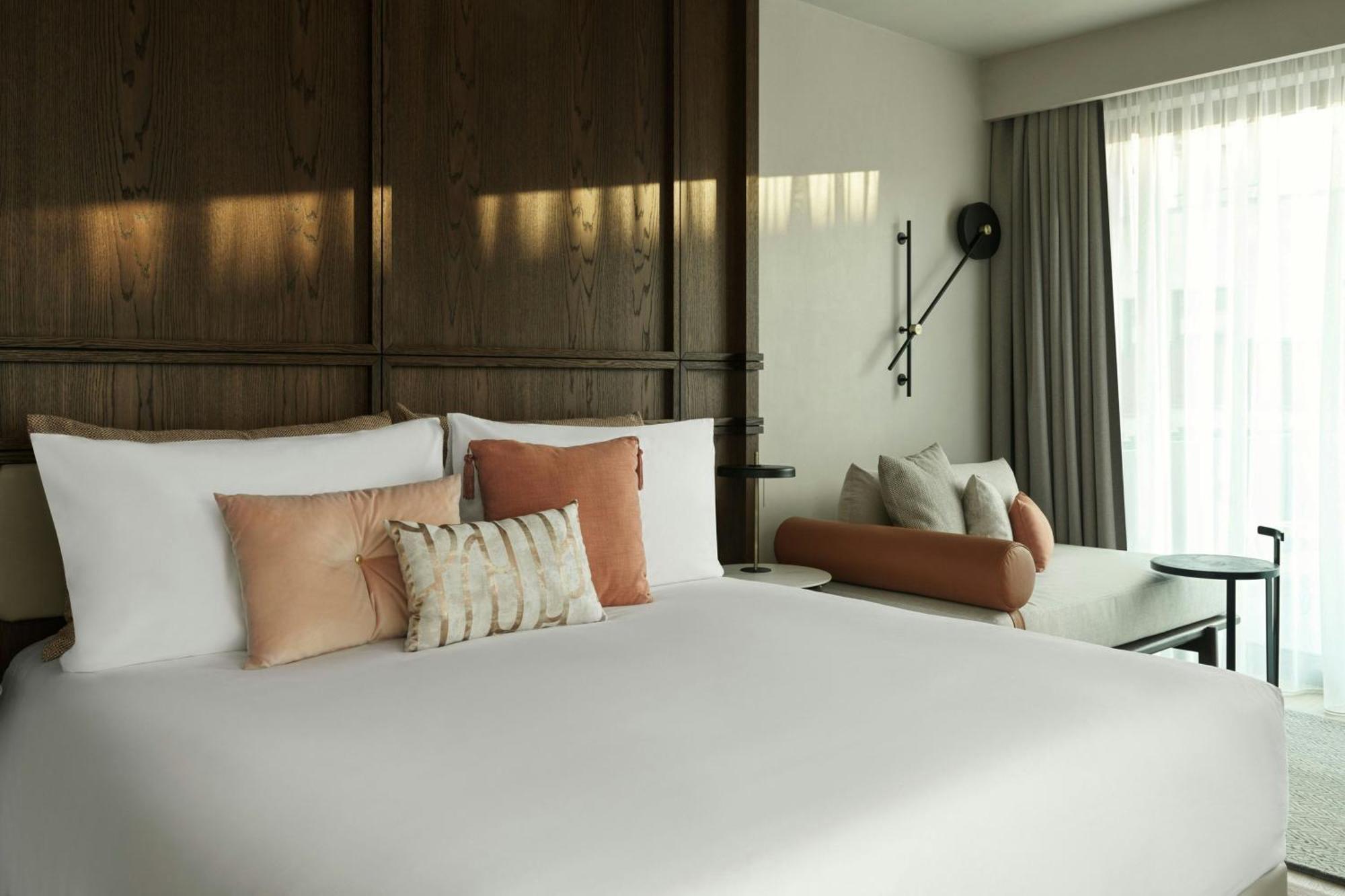 Отель Monasty, Thessaloniki, Autograph Collection Экстерьер фото A bedroom at the hotel