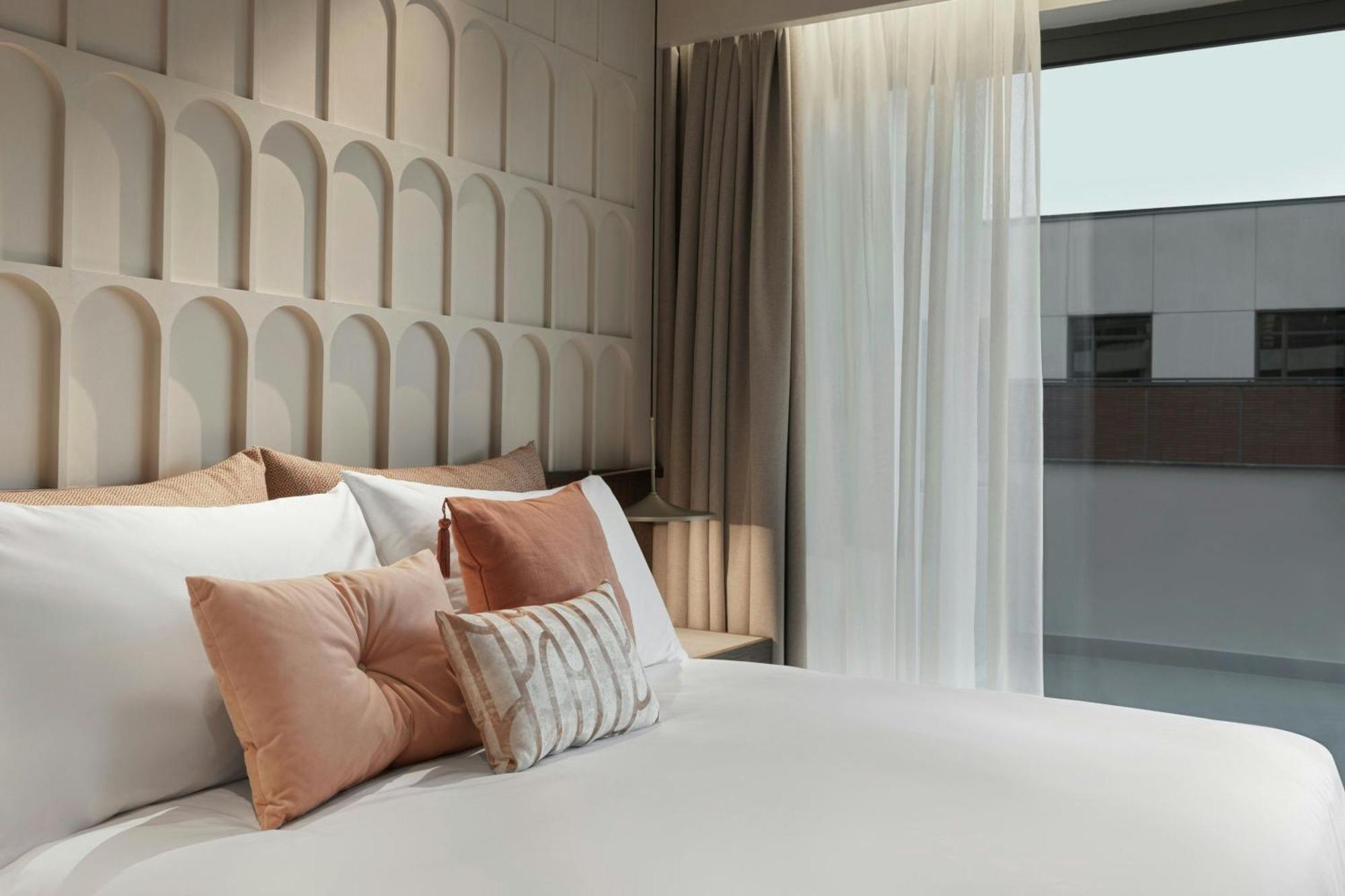 Отель Monasty, Thessaloniki, Autograph Collection Экстерьер фото A bedroom at the hotel